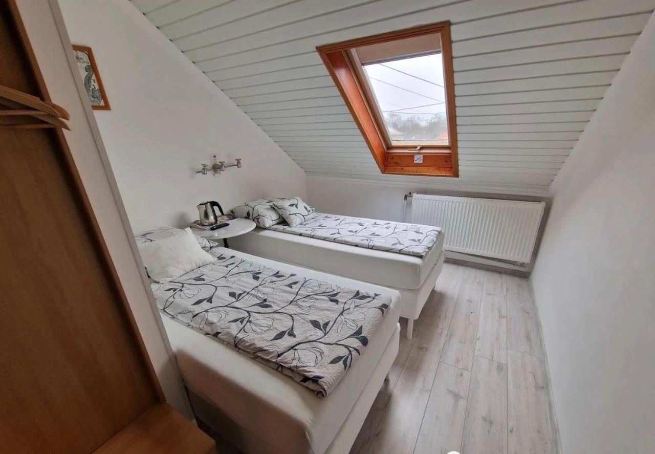 Tang House 唐舍 Otel Budapeşte Dış mekan fotoğraf