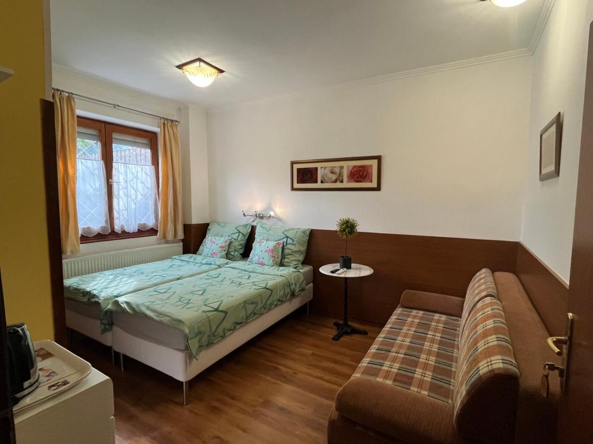 Tang House 唐舍 Otel Budapeşte Dış mekan fotoğraf