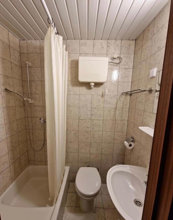 Tang House 唐舍 Otel Budapeşte Dış mekan fotoğraf